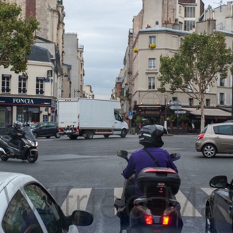 0638_Deret Transporteur, 1er reseau francais de livraison urbaine en camions electriques PARIS 28 août 2012.jpg